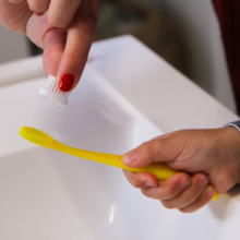 Escova de Dentes com Cerdas Amovíveis (Criança)
